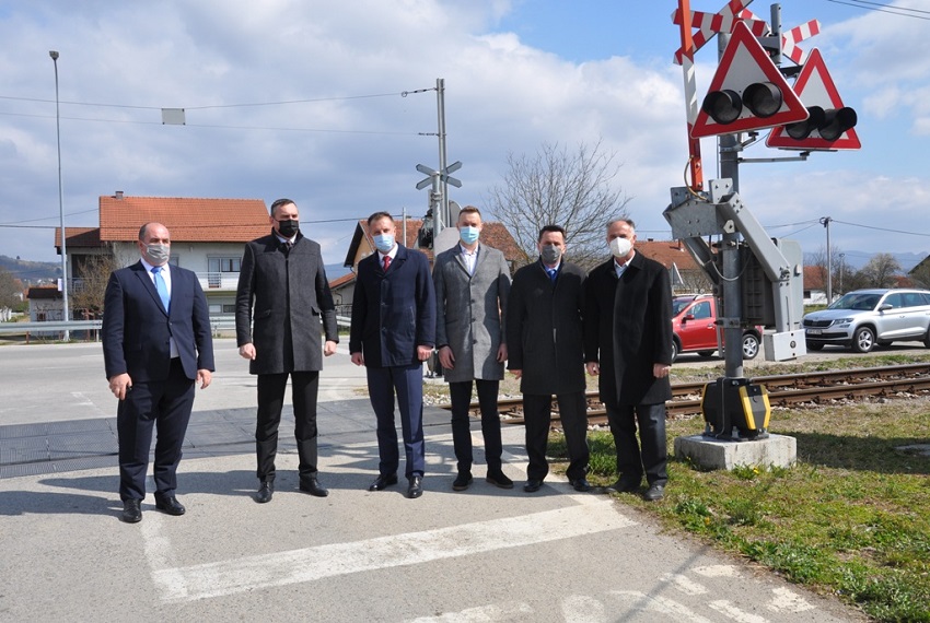 U Prijedoru i Novom Gradu zvanično  obeležen početak kampanje „Oprezni paze na putne  prelaze“ 